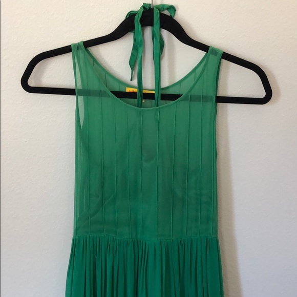 Emerald green chiffon dress - Picture 2 of 8